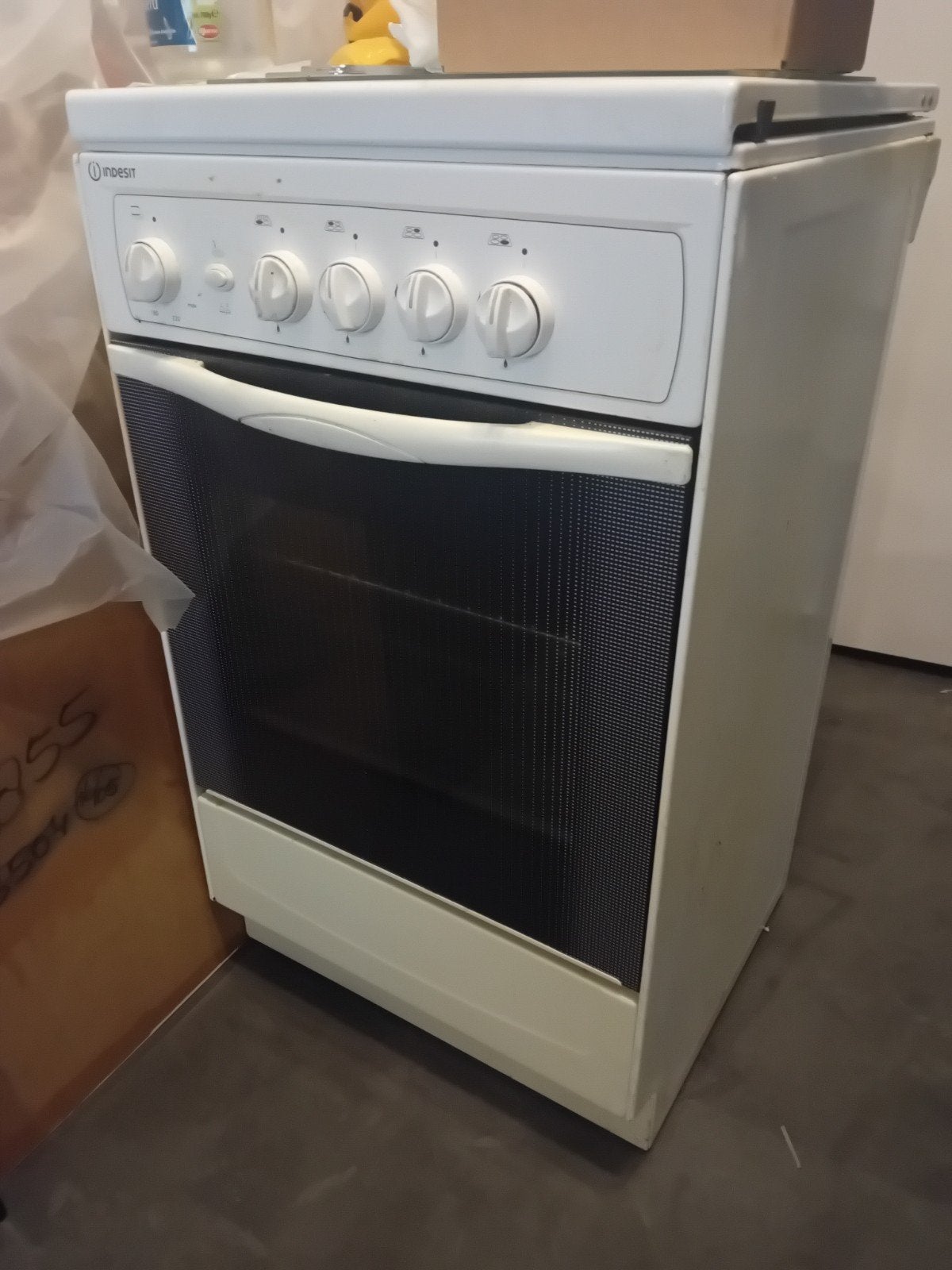 Indesit 4-pits gasfornuis - werkend (50x50x80 cm), Witgoed en Apparatuur, Ophalen, Gebruikt, 4 kookzones, Gas