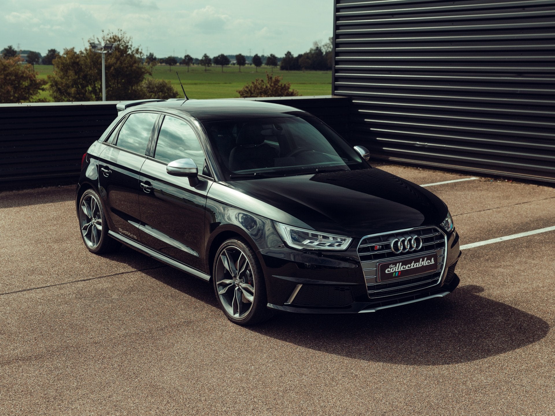 Audi A1 2.0 TFSI S1 Quattro Unieke nieuwe Audi S1 (bj 2015), Auto's, 232 pk, Zwart, 4 cilinders, 1984 cc