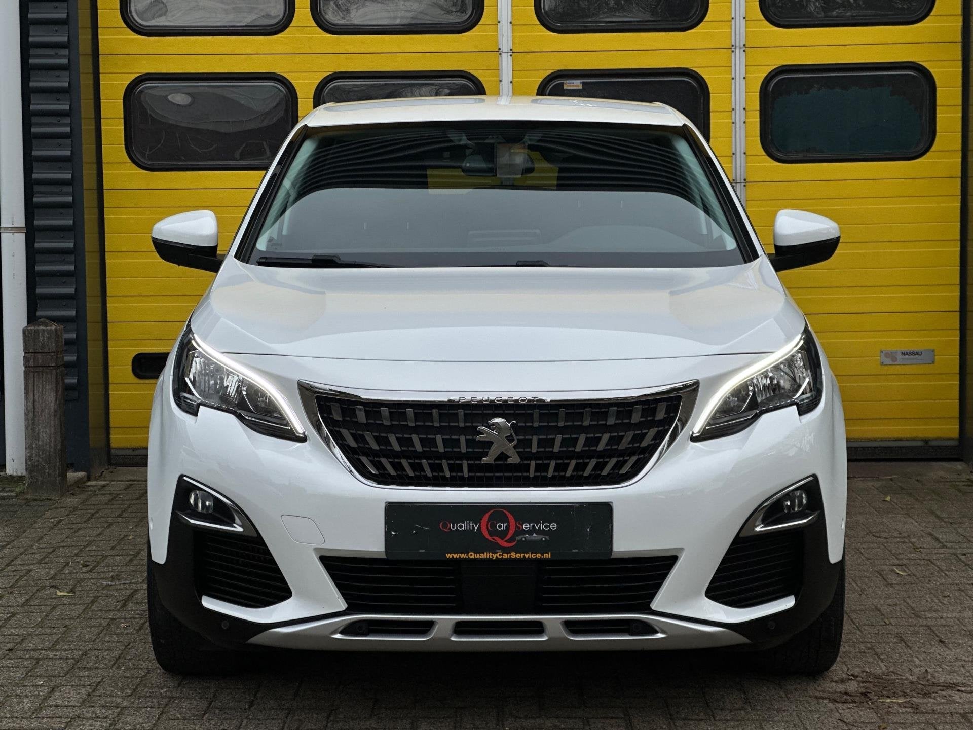 Peugeot 3008 1.2 PureTech Première NAVI/CAMERA/AUT/TREKHAAK, Auto's, Peugeot, Gebruikt, Euro 6, 1199 cc, Leder en Stof