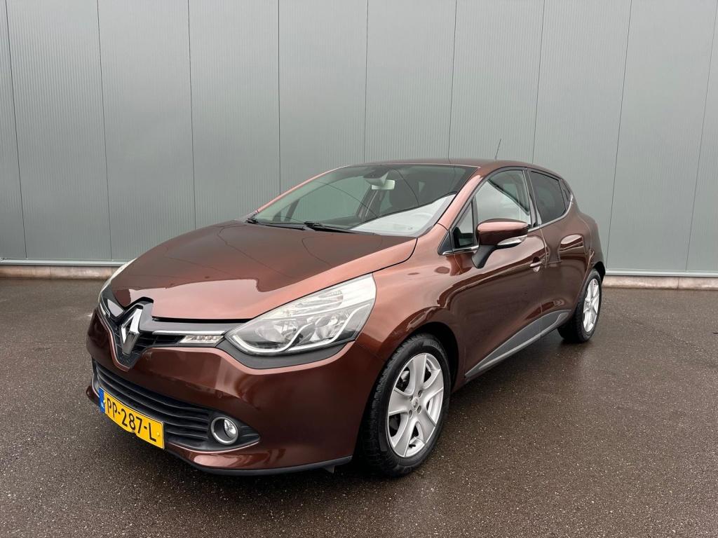 Renault Clio 0.9 TCe Iconic CRUISE | PARKEERSENSOREN !, Auto's, 898 cc, Euro 6, Bruin, 49 €/maand