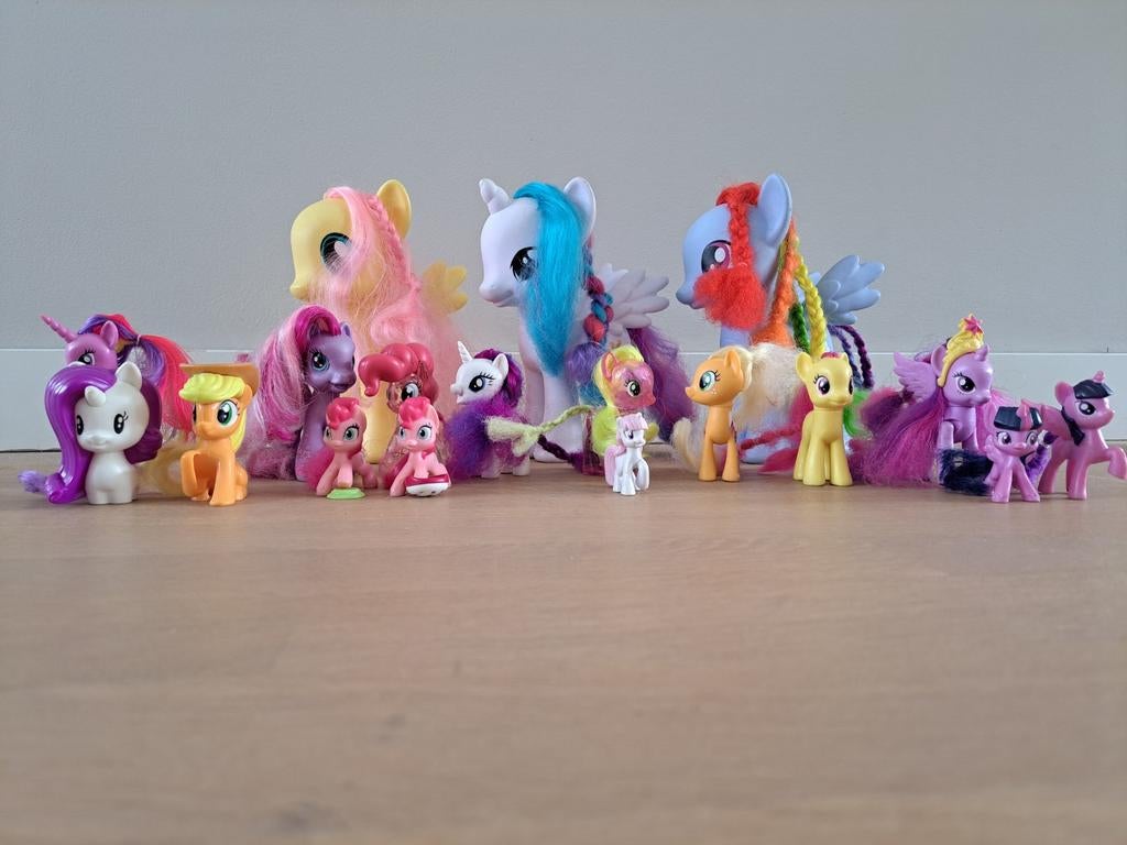 My Little Pony's set met meubeltjes!, Kinderen en Baby's, Speelgoed | My Little Pony, Ophalen of Verzenden, Gebruikt