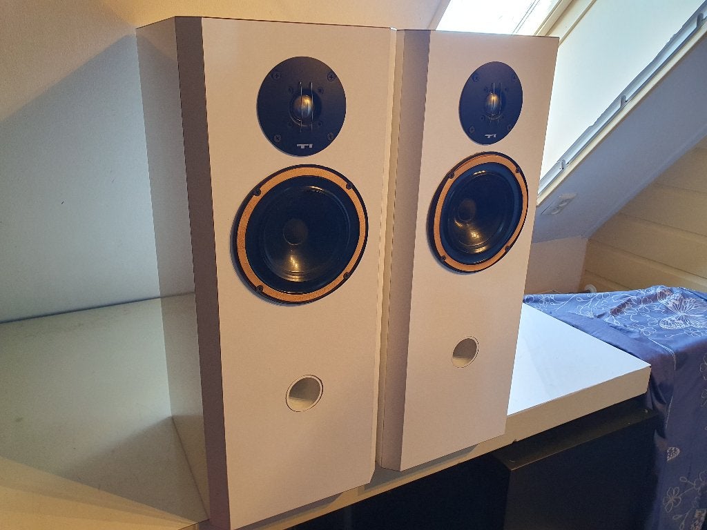 Witte zelfbouw speakers met Audax en JBL units, Refurbished, 60 tot 120 watt, Front, Rear of Stereo speakers, Ophalen