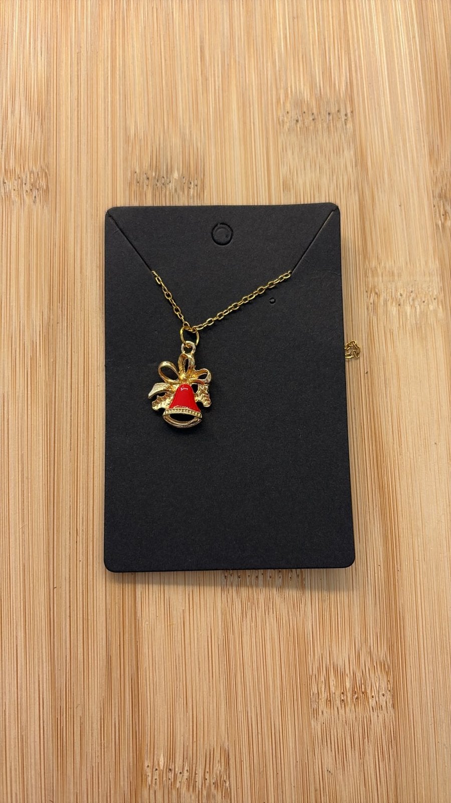 Nieuwe Goudkleurige Ketting met Kerstbel Hanger, Verzenden, Nieuw, Goud, Overige materialen