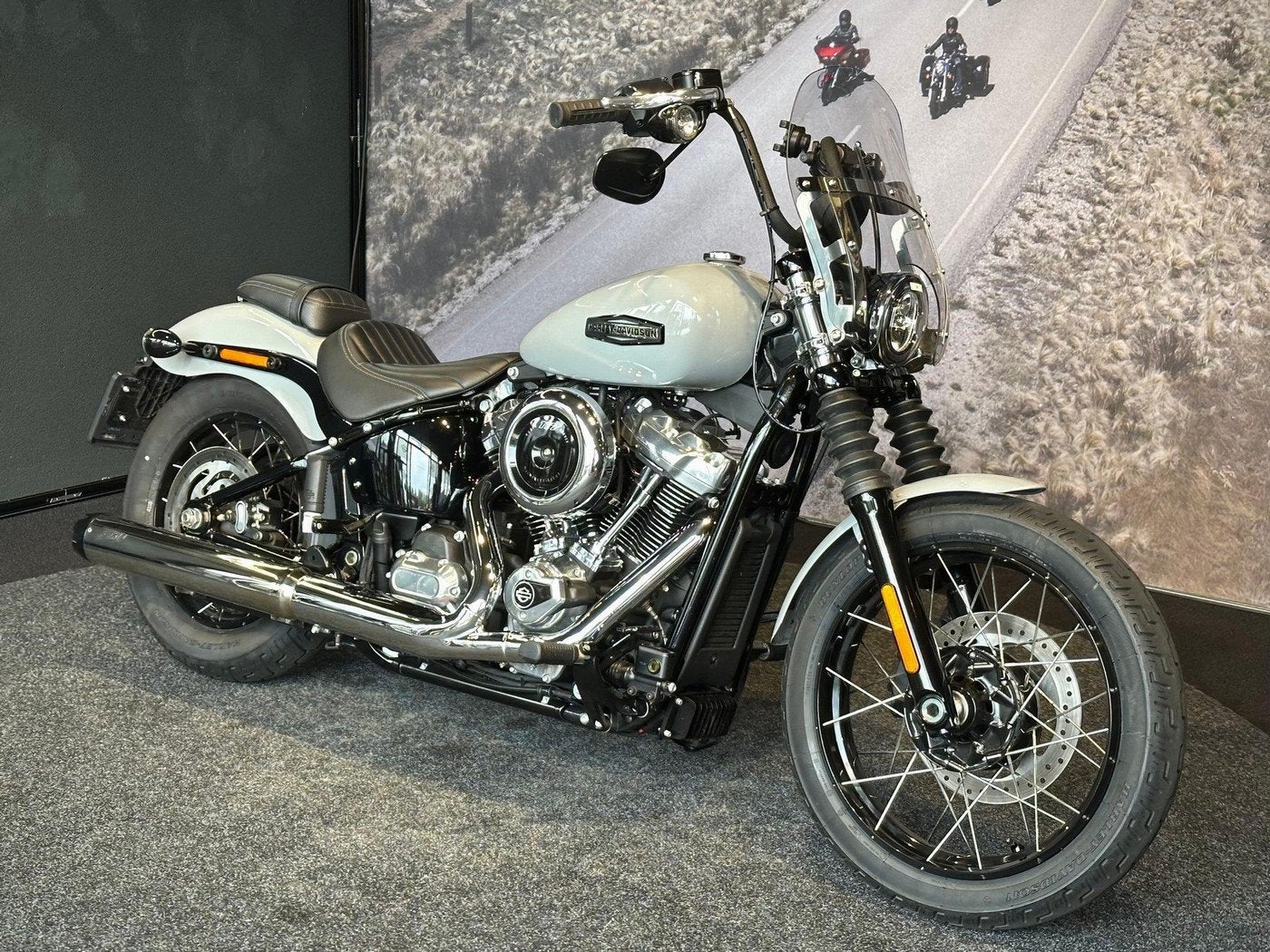 Harley-Davidson FXBB STREET BOB Laced Wheels - Billiard Grey, Laan van Vredenoord 33
2289 DA  RIJSWIJK, NL, Bedrijf, Overig, Sales@harleydavidsonrotterdam.nl