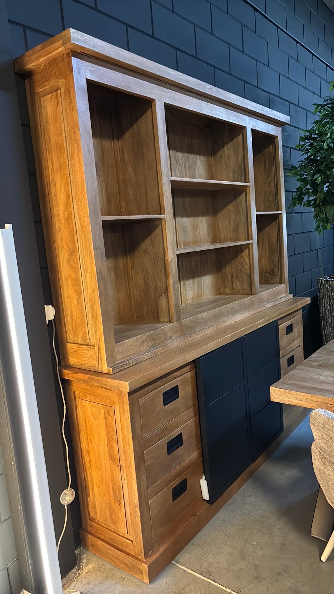 Buffetkast mangohout - Showroom opruiming, Huis en Inrichting, Ophalen, 100 tot 150 cm, Nieuw, Met lade(s)