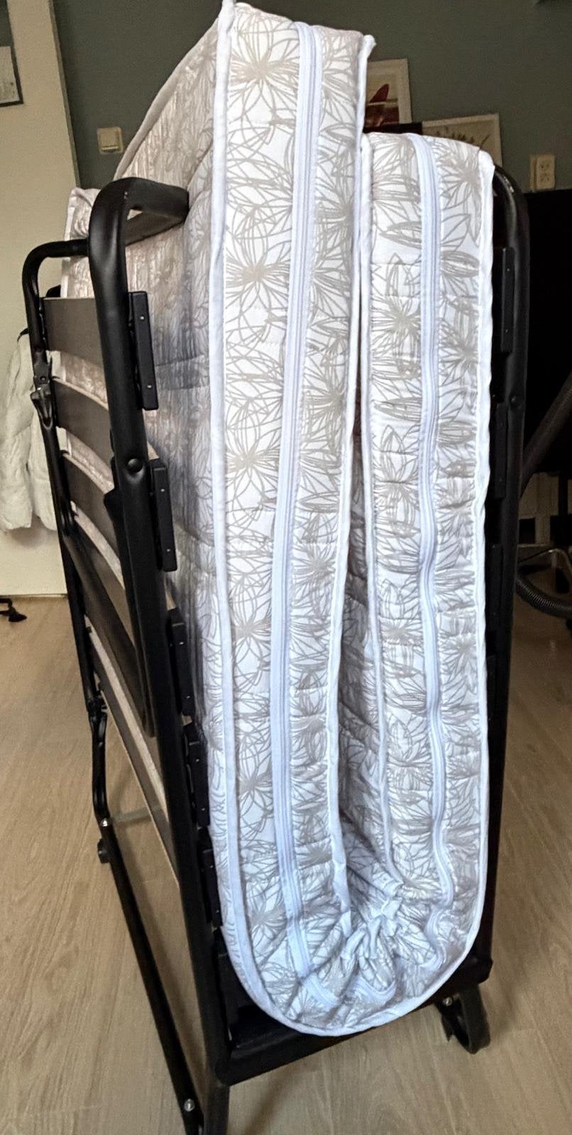 Opklapbed 80cm bij 200cm met lattenbodem bijna nieuw, Ophalen, Eenpersoons, Zwart, Zo goed als nieuw
