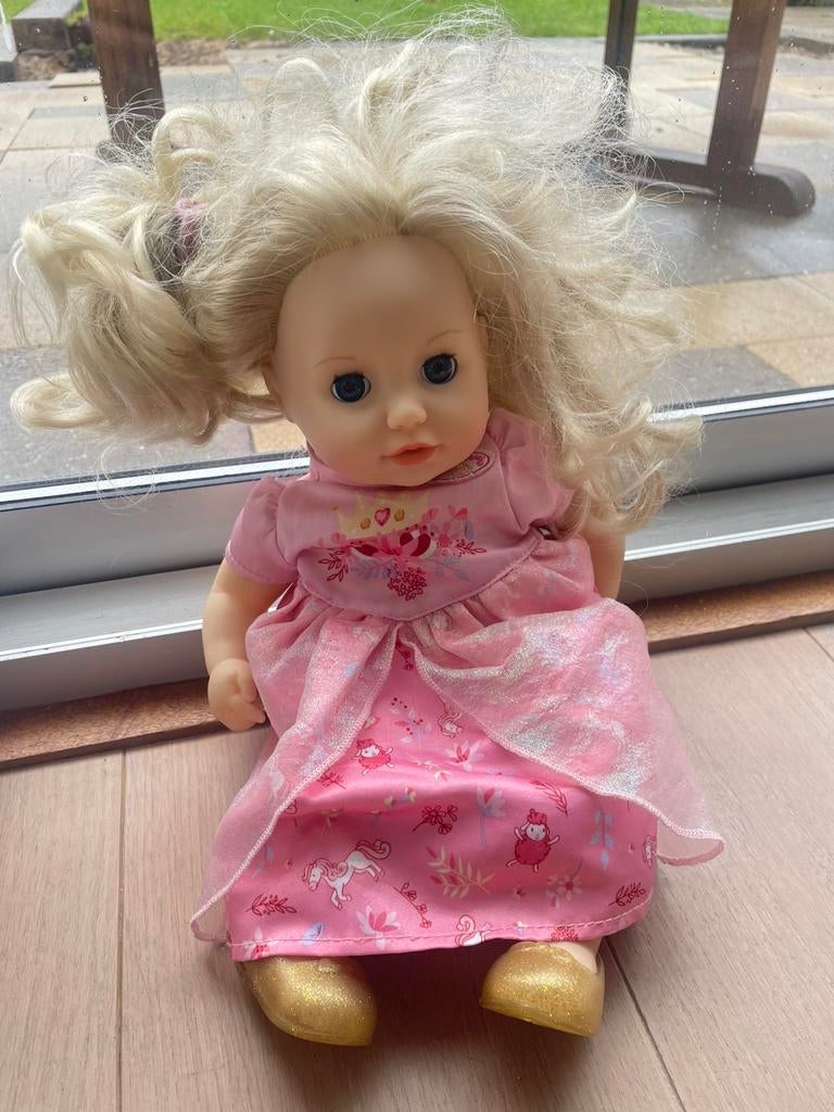 Baby pop Anabel - izgst met geluid en lichtjes, Verzamelen, Poppen, Ophalen of Verzenden, Zo goed als nieuw, Pop, Levensecht of Reborn