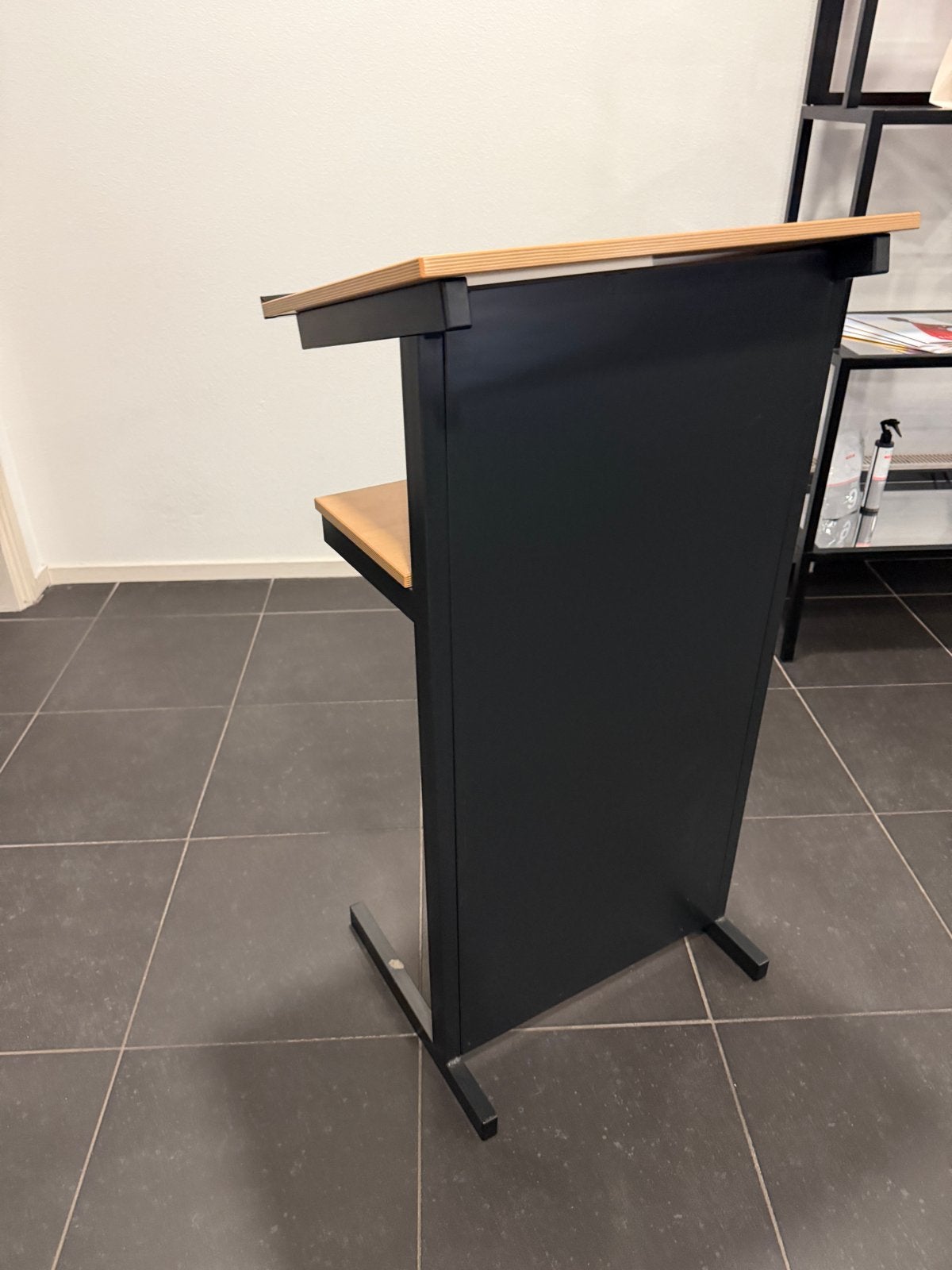 Katheder - Zwart met Hout, Huis en Inrichting, Ophalen, Gebruikt