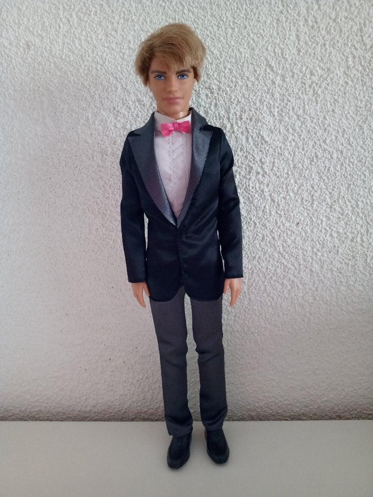 KEN (van Barbie) Princess Groom T7366, Verzamelen, Poppen, Ophalen of Verzenden, Gebruikt, Pop
