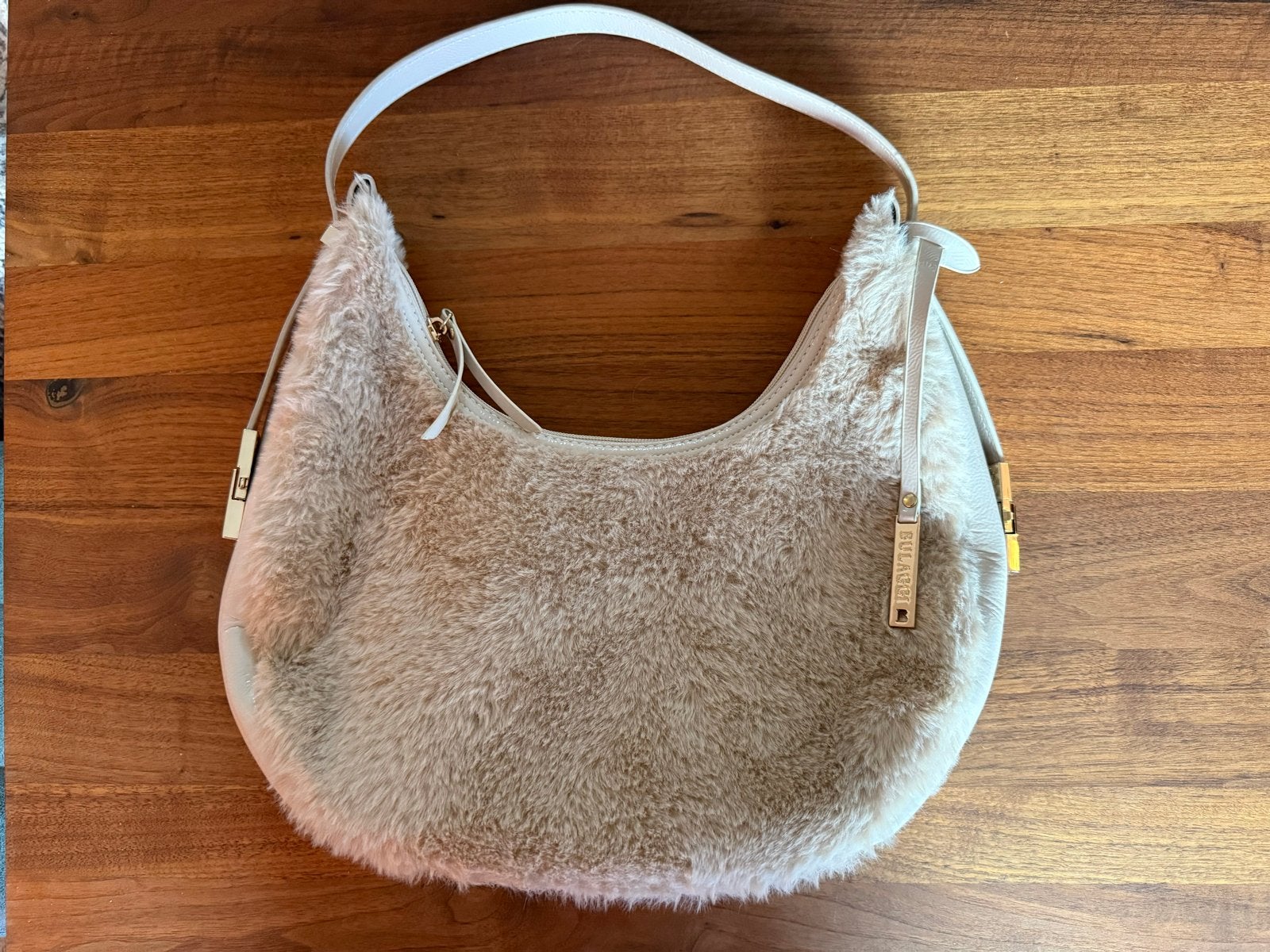 Stijlvolle Bulaggi handtas roomwit met fluffy details, Ophalen of Verzenden, Nieuw, Wit, Handtas