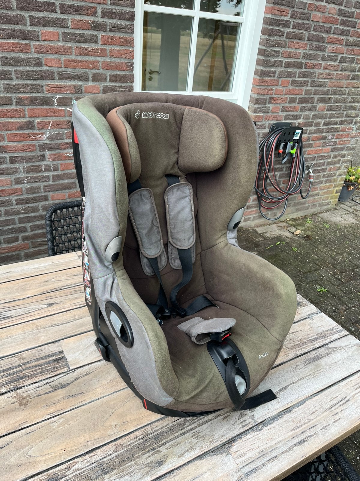 Maxi cosi Axiss draaibare autostoel voor in gordel, Ophalen, Autogordel, 9 t/m 18 kg, Zo goed als nieuw