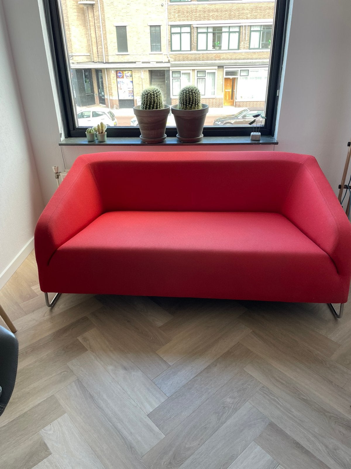 Artifort bank rood, Ophalen of Verzenden, Zo goed als nieuw, 75 tot 100 cm, Tweepersoons
