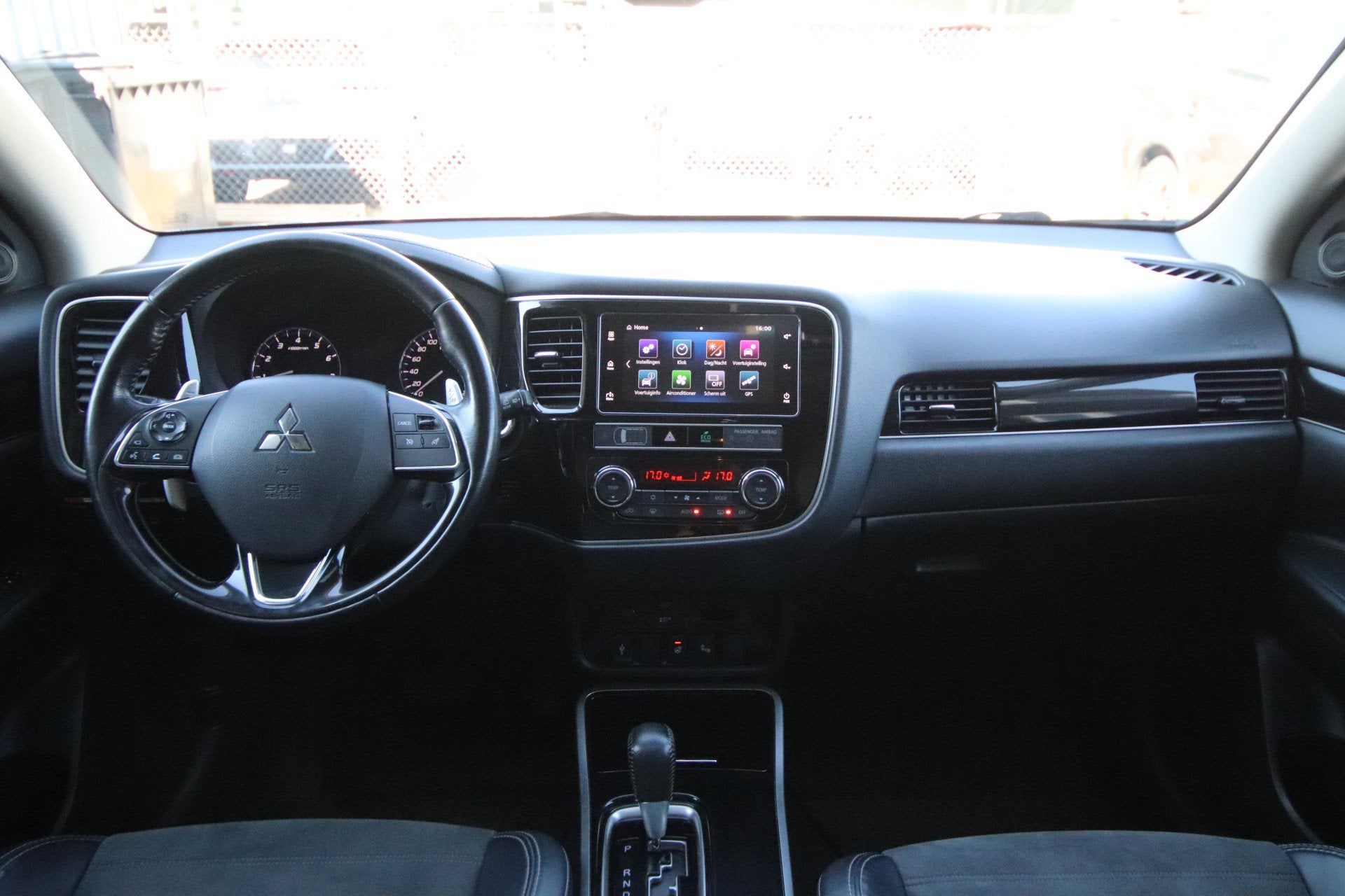 Mitsubishi Outlander 2.0 2WD Limited 7 persoons NL-Auto,, Auto's, 4 cilinders, 7 stoelen, Automatische klimaatregeling, 1600 kg