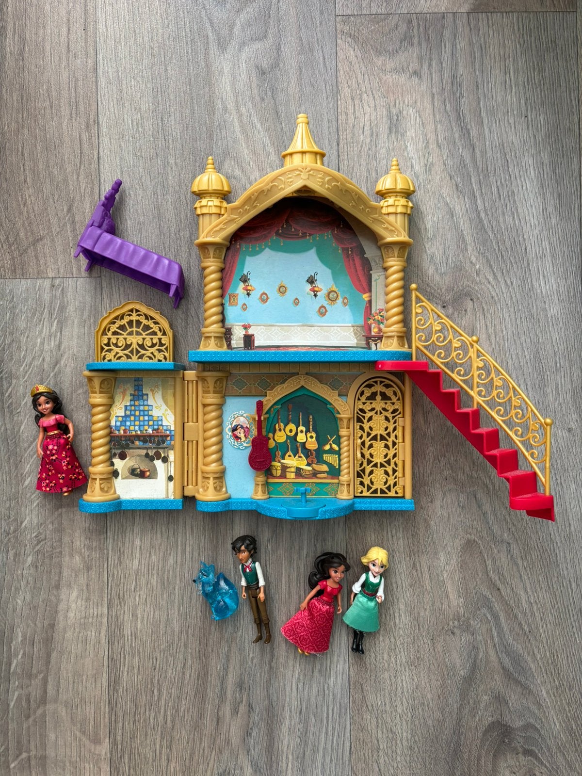 Z.g.a.n. Disney Elena van Avalor paleis +  poppetjes, Ophalen of Verzenden, Zo goed als nieuw, Poppenhuis