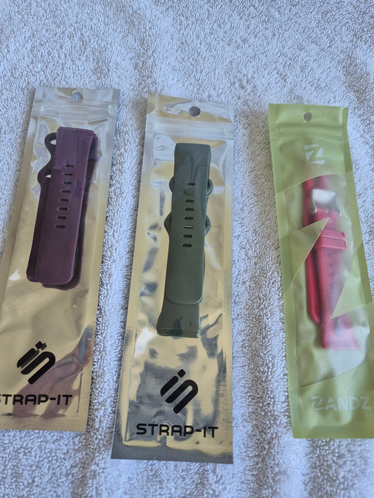 Nieuwe bandjes voor Fitbit Versa 3 / Sense (3 stuks), Bandje, Nieuw, Ophalen of Verzenden, STRAP-IT, ZANDZ