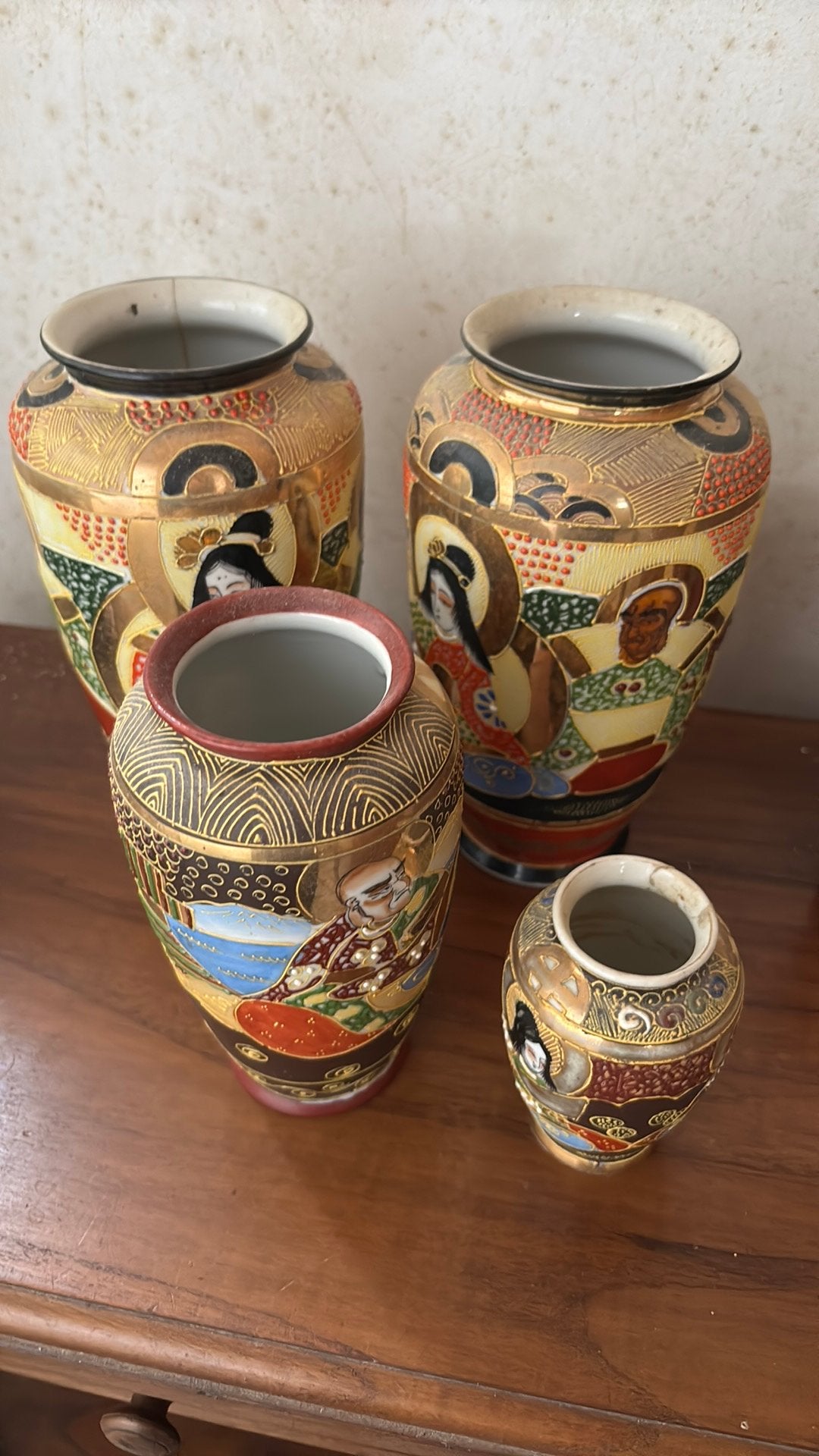 Antieke Japanse Satsuma Vazen - Compl 4-delige Set (Moriage), Ophalen of Verzenden
