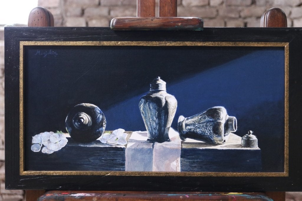 Stilleven drie tinnen theebusjes – Marjolein van den Berg, Ophalen, Acrylverf, Gesigneerd, Stilleven