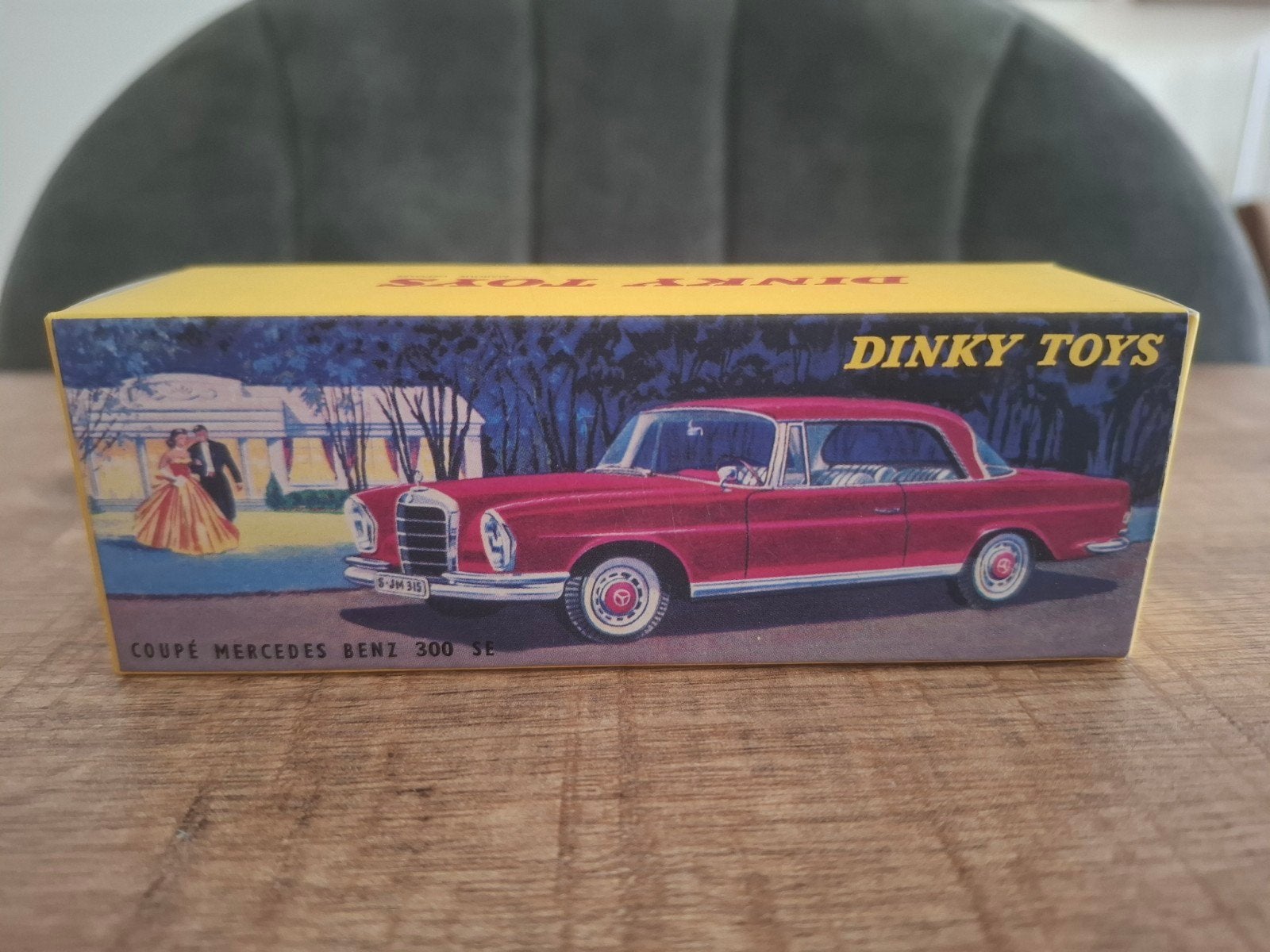 Dinky Toys, Hobby en Vrije tijd, Modelauto's | 1:43, Ophalen of Verzenden, Auto, Dinky Toys