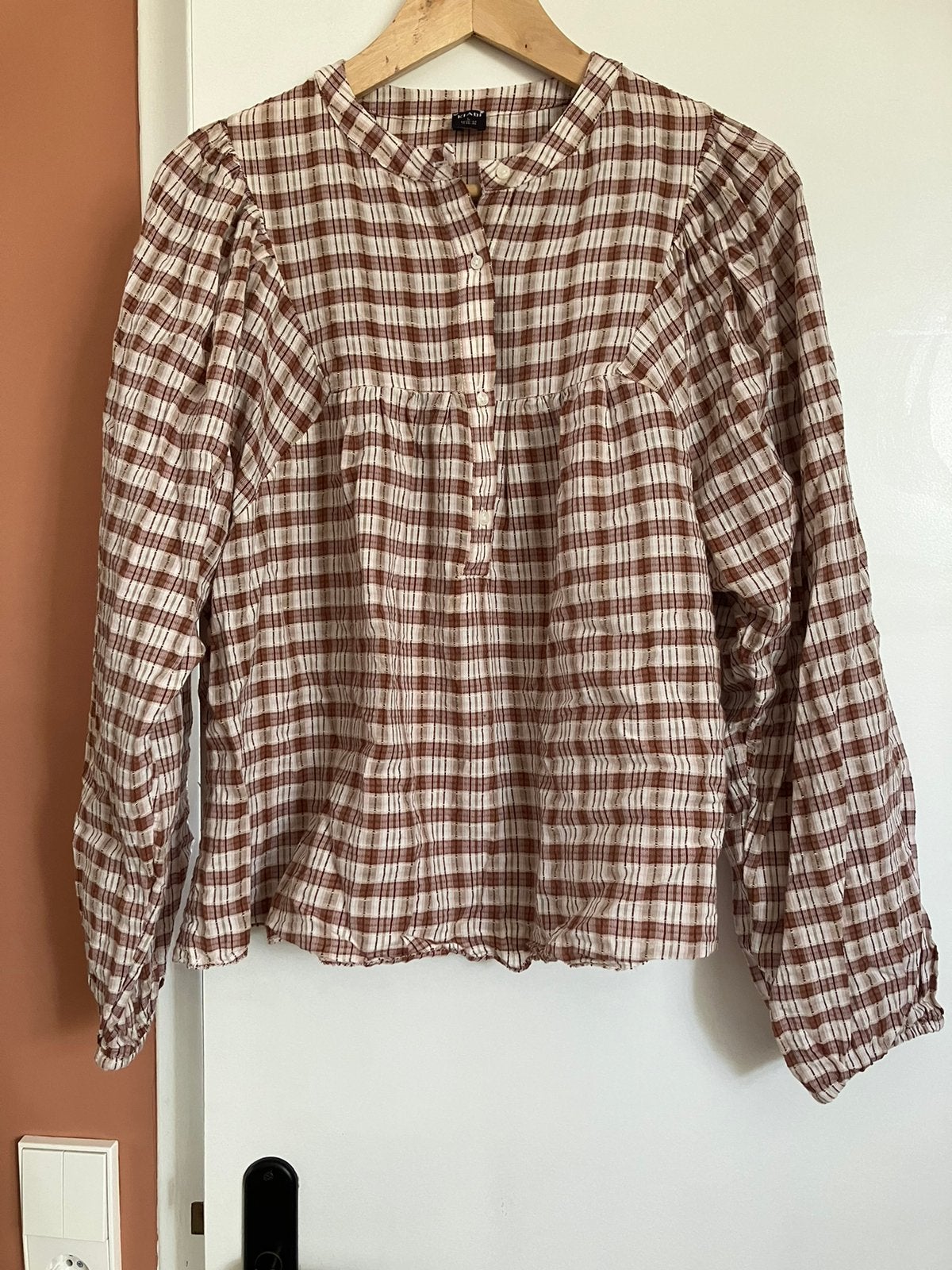 Dames blousje geruit creme bruin ruit geweven L/40, Kleding | Dames, Blouses en Tunieken, Ophalen of Verzenden, Zo goed als nieuw