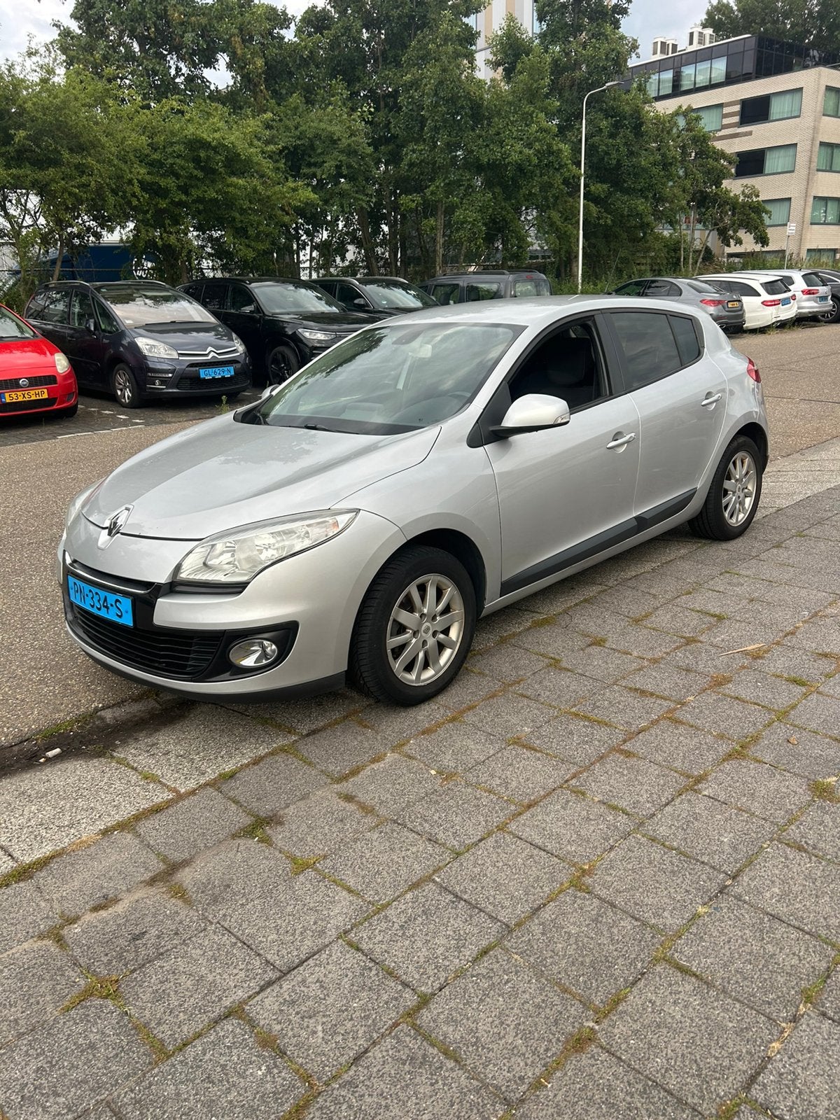 Renault Mégane 1.5 DCI 81KW HB EDC 2013 Grijs, Euro 5, Stof, 4 cilinders, 24 km/l