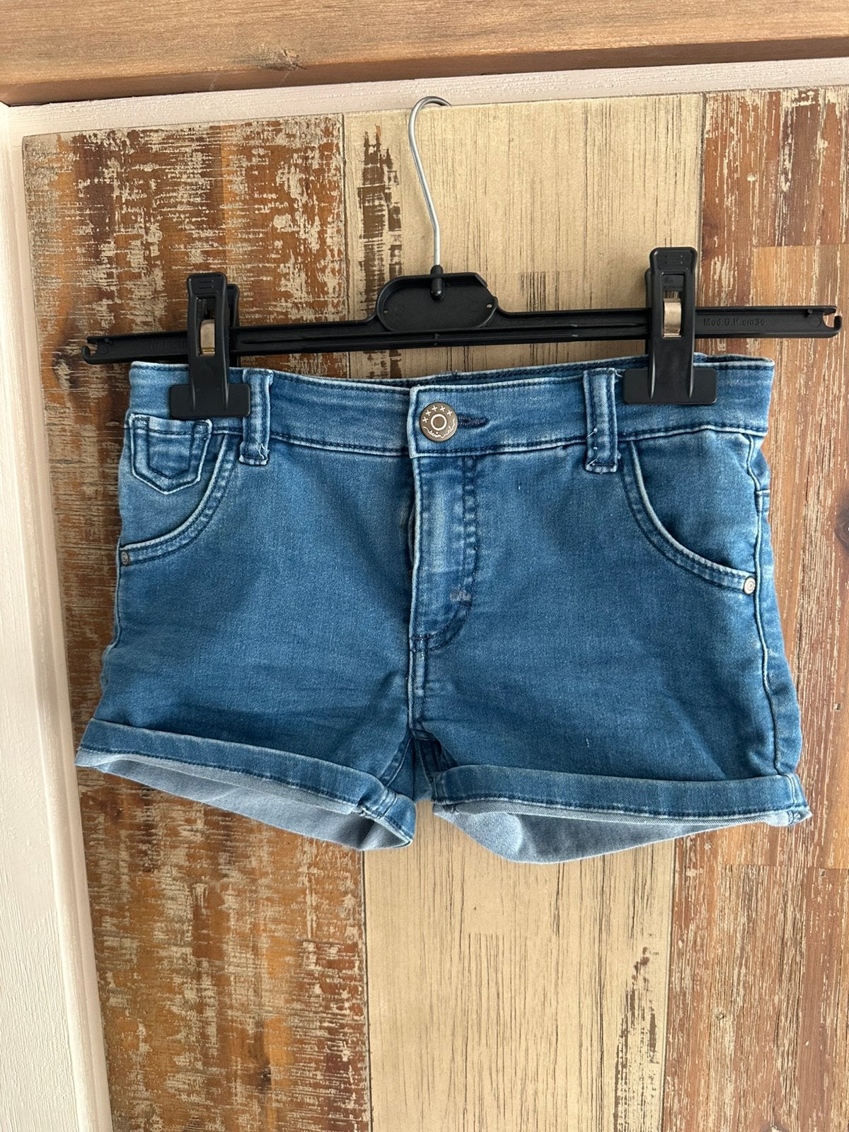 Hema shortje maat 122/128, Ophalen of Verzenden, Zo goed als nieuw, Meisje, Overige typen