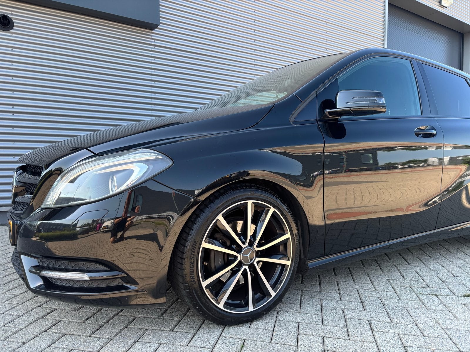 Nette Mercedes-Benz B-Klasse led verlichting 18” velgen, Voorwielaandrijving, 1295 kg, 4 cilinders, Handgeschakeld