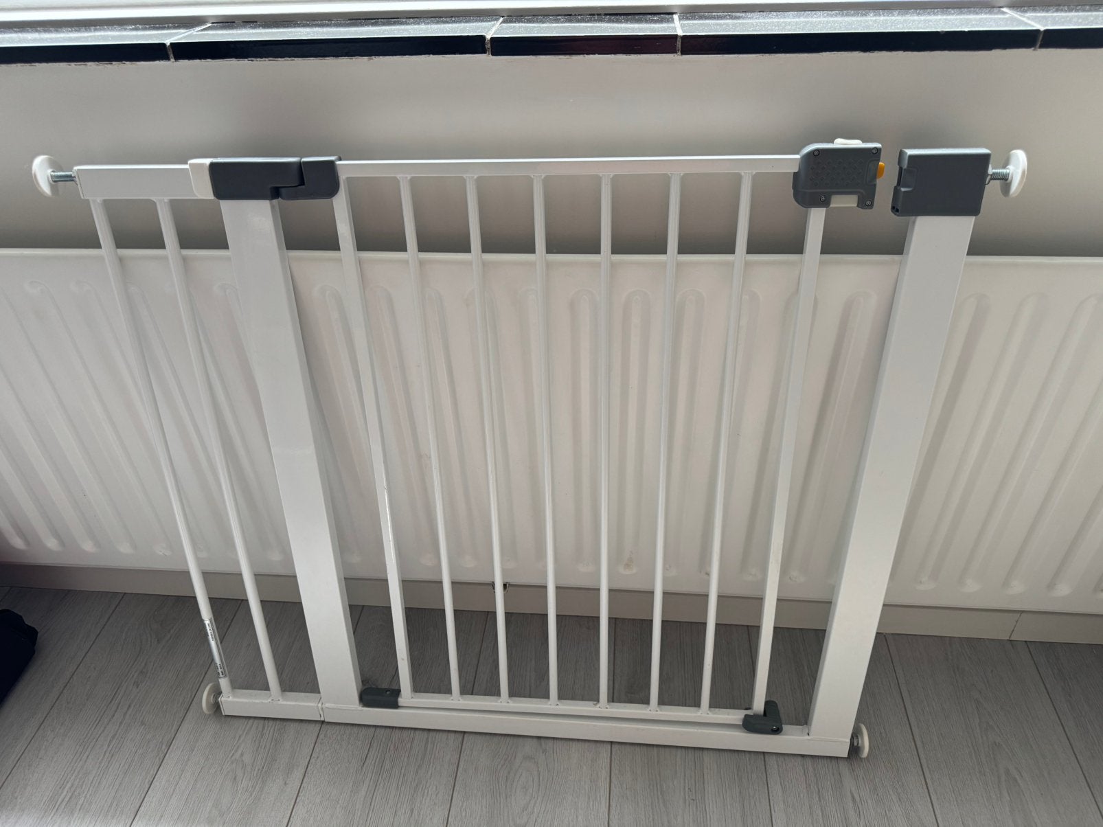 Traphekje safety first zonder te boren + extra verlengstuk, Kinderen en Baby's, Ophalen, Zo goed als nieuw, Klemhekje, Metaal of IJzer