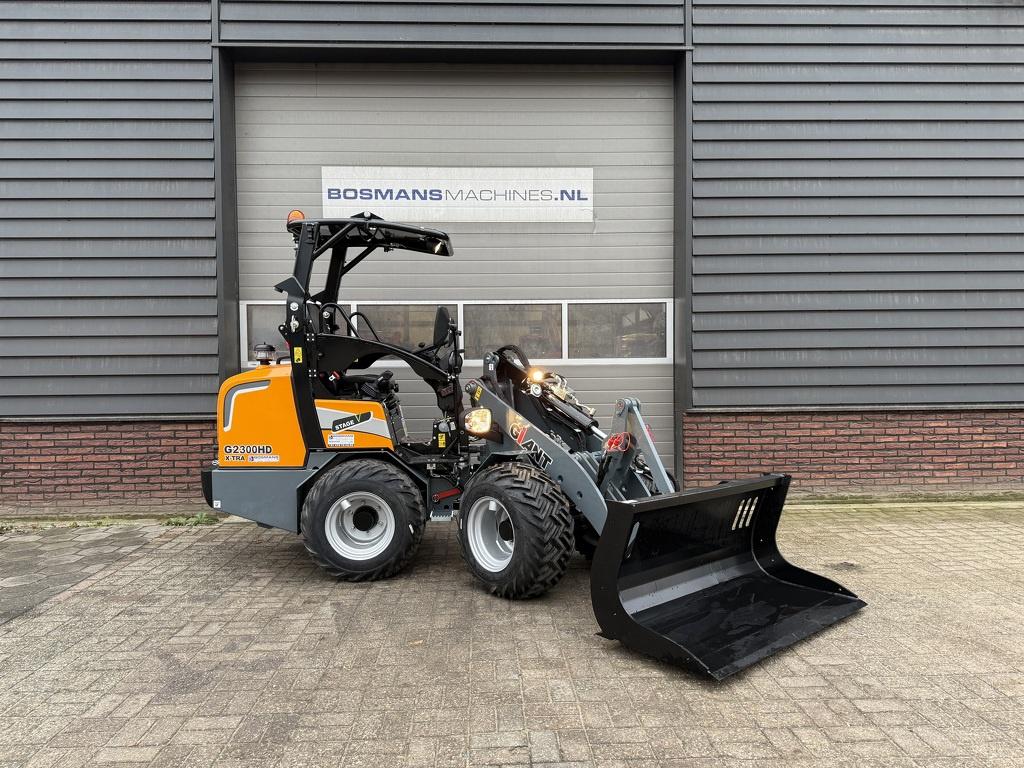 Giant G2300 X-TRA HD minishovel nieuw (met kogeltrekhaak PRO