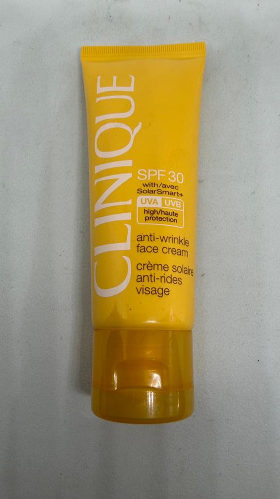 Clinique SPF 30 face/ gezicht anti rimpels, Sieraden, Tassen en Uiterlijk, Uiterlijk | Gezichtsverzorging, Verzenden, Zo goed als nieuw