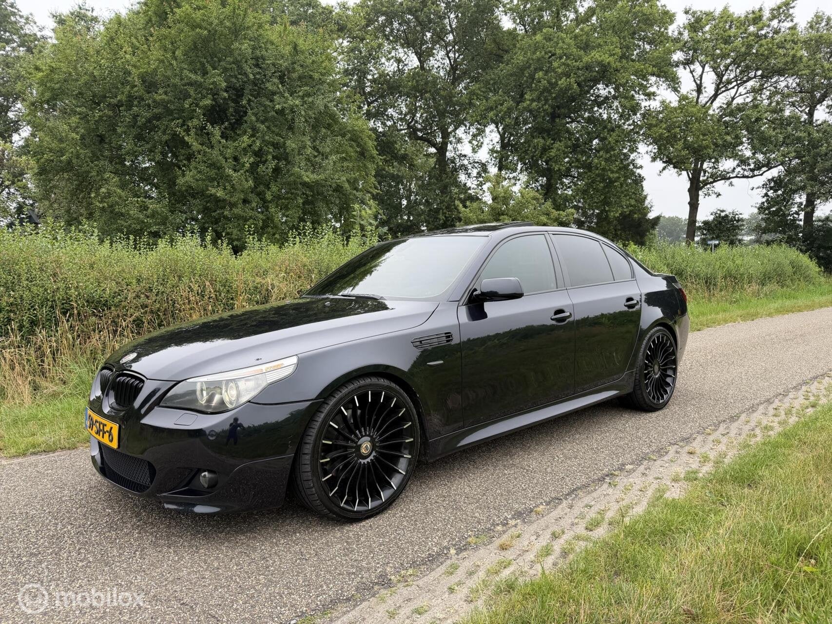 BMW 5-serie 530i High Executive M-Pakket Schuifdak Xenon M54, Automaat, Gebruikt, 2000 kg, Zwart