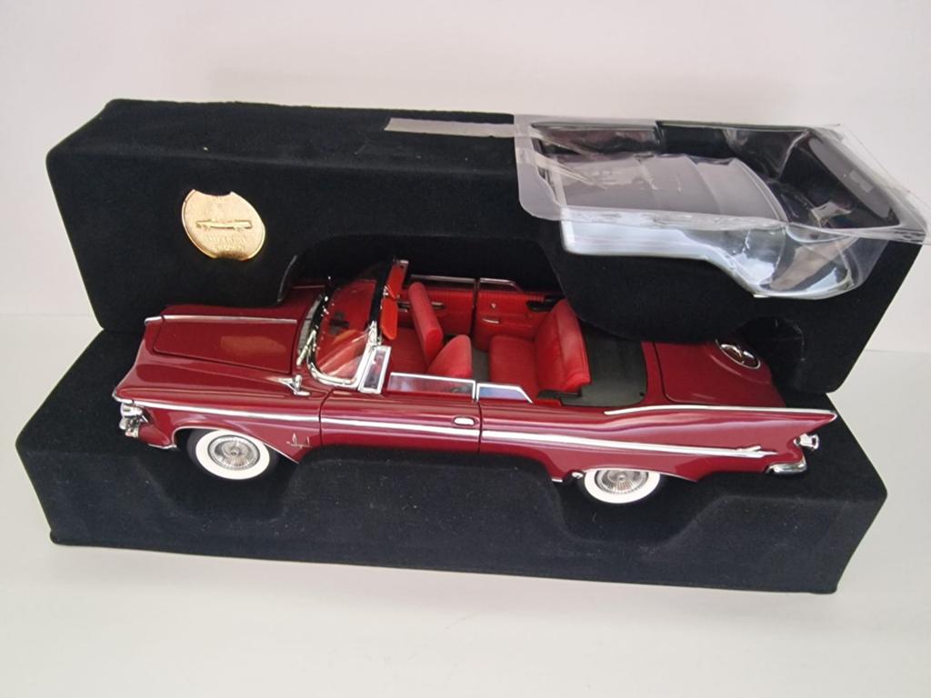 1961 imperial crown
Signature series nieuw in ovp 1:18, Hobby en Vrije tijd, Modelauto's | 1:18, Ophalen of Verzenden, Zo goed als nieuw