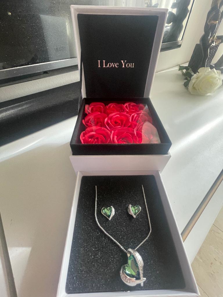 Swarovski ketting en oorbellen, Verzenden, Nieuw, Zilver, Overige materialen