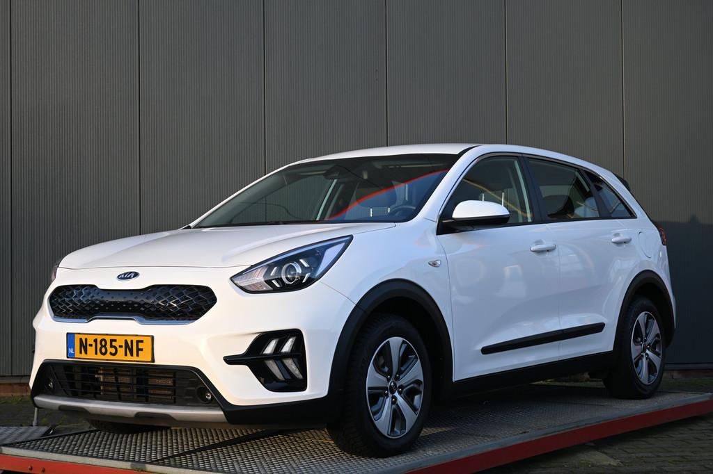 Kia Niro 1.6 GDi Hybrid ComfortLine trekhaak (bj 2021), Auto's, Kia, Stof, Gebruikt, Start-stop-systeem, Wit