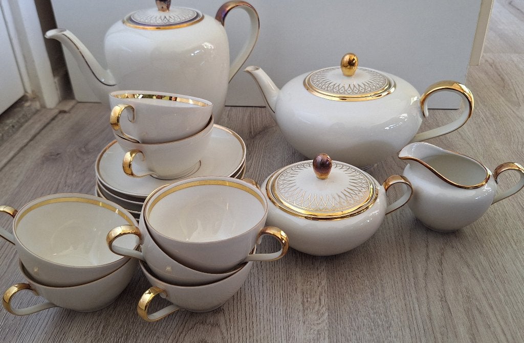 Johann Seltmann thee- en koffieservies met gouden rand, Ophalen