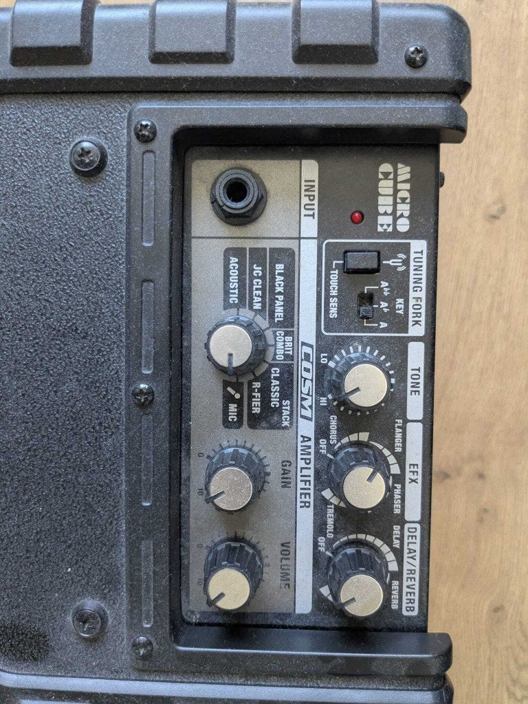 Gitaarset: Shine Elektrische Gitaar + Roland Micro Cube, Muziek en Instrumenten, Ophalen, Zo goed als nieuw, Gitaar, Minder dan 50 watt