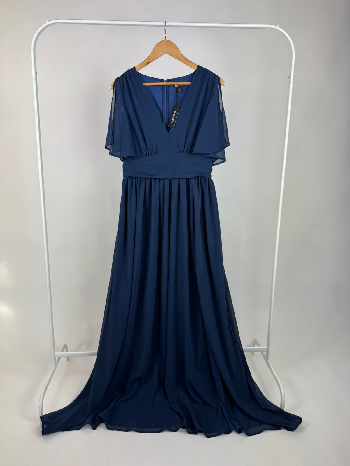 Nieuw! Boohoo chiffon maxi jurk navy – maat 40 – met labels, Maat 38/40 (M), Galajurk, Blauw, Nieuw