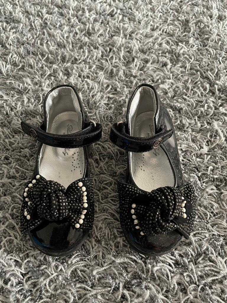 Blumarine schoentjes met strik en steentjes maat 24, Schoentjes, Meisje, Ophalen of Verzenden, Zo goed als nieuw