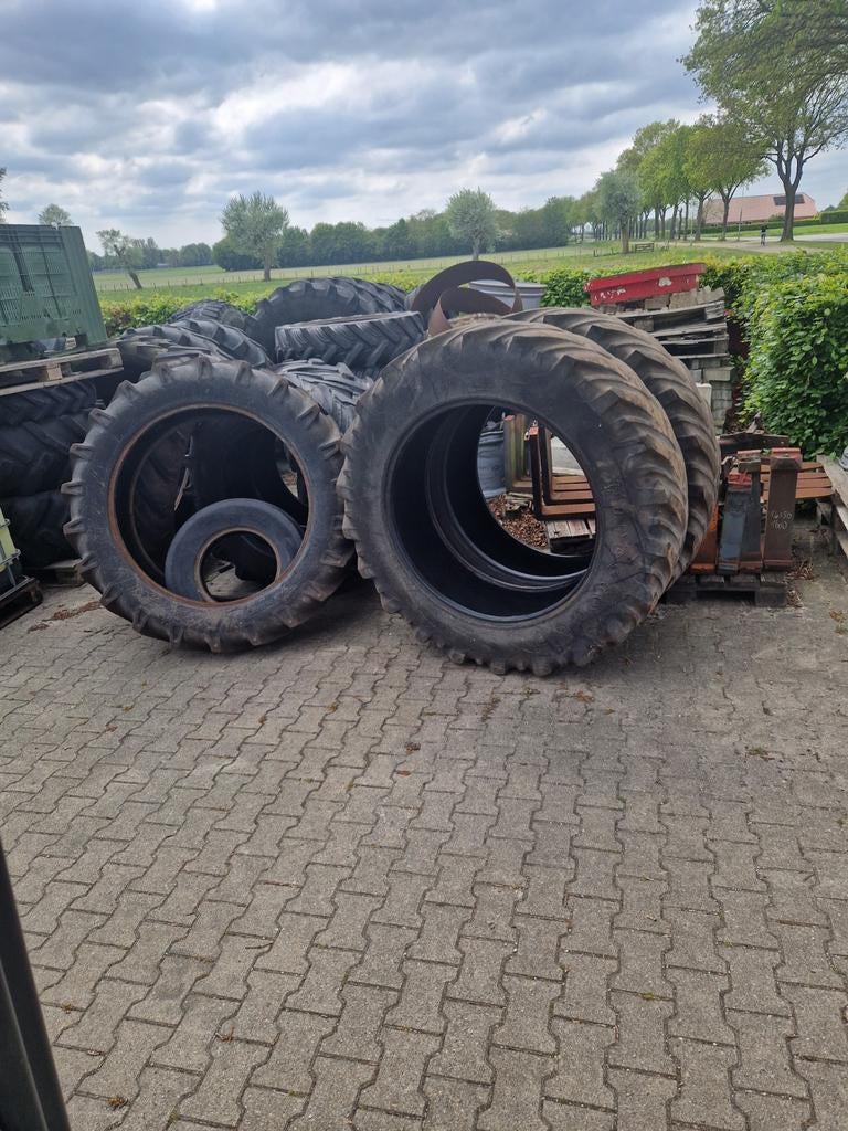 Gratis trekkerbanden tractorbanden, Ophalen of Verzenden