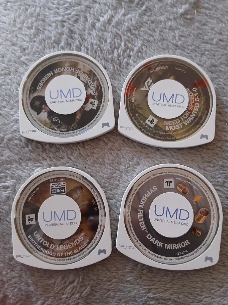4x PSP UMD Games inclusief case, Spelcomputers en Games, Games | Sony PlayStation Portable, Avontuur en Actie, 1 speler, Ophalen of Verzenden
