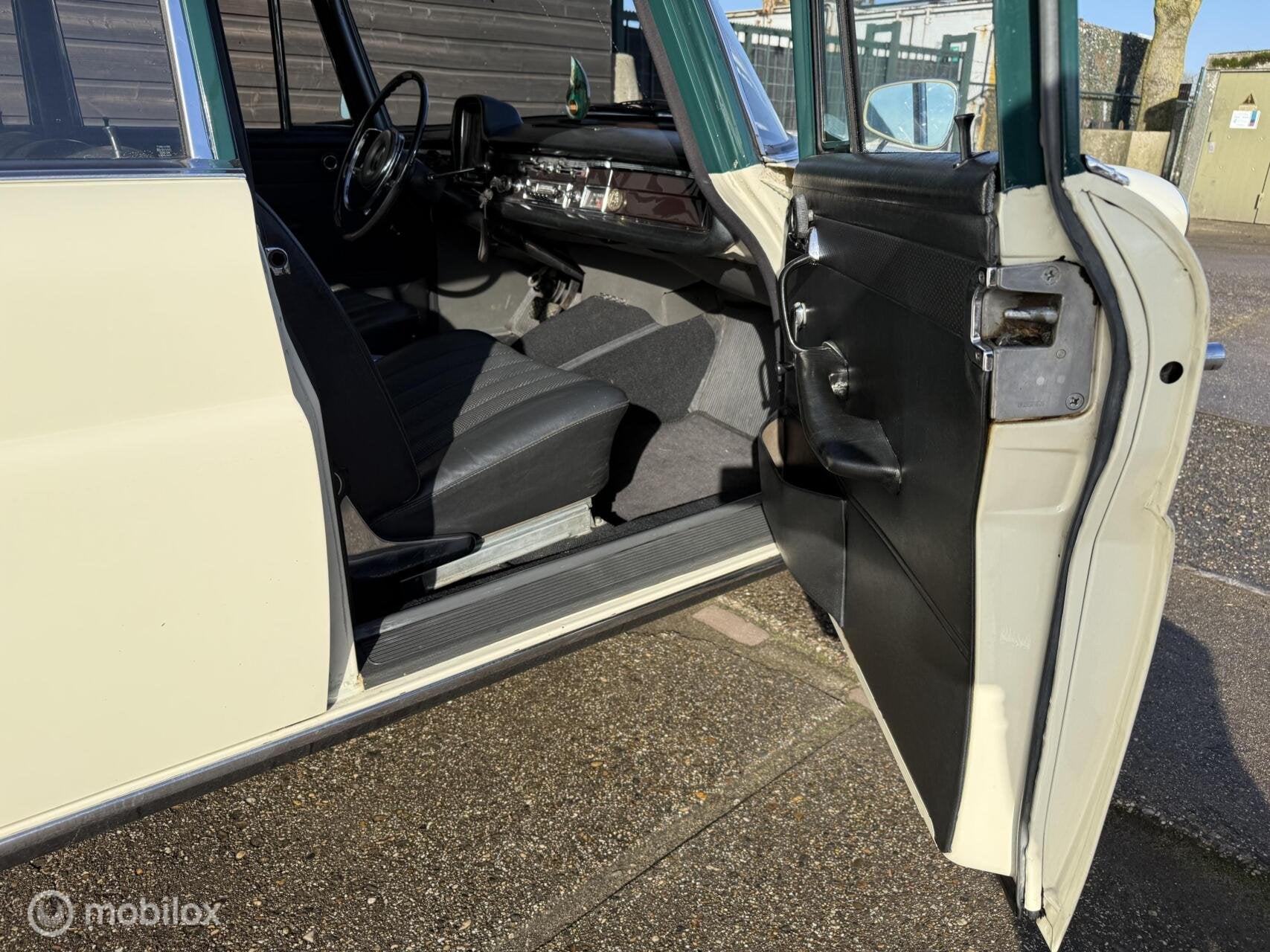 Mercedes-Benz 200 D Heckflosse NAP Nieuwstaat!, foto 9