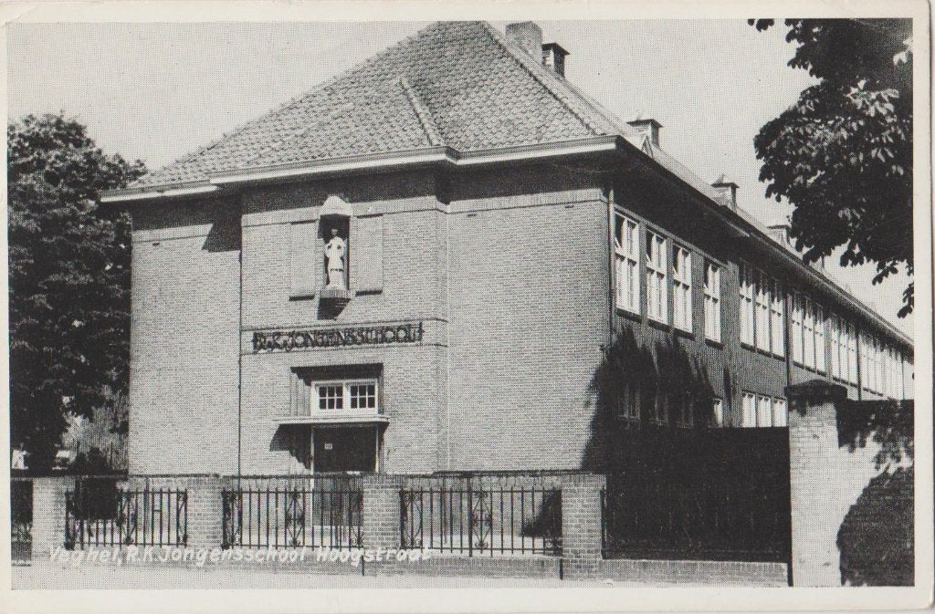 Veghel R.K. Jongensschool Hoogstraat ca. 1950 (?), Ophalen, 1940 tot 1960, Ongelopen, Noord-Brabant