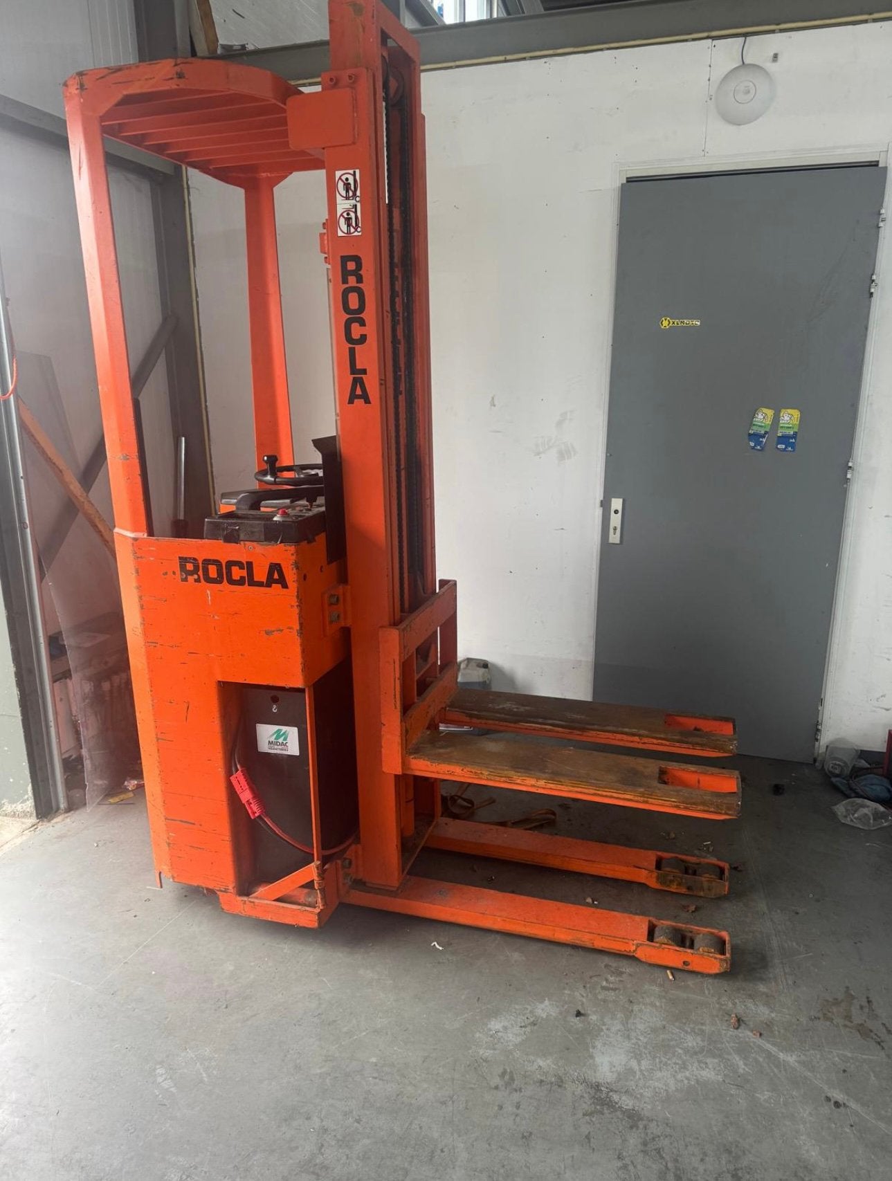 Rocla Heftruck / stapelaar met grote alu traanplaat, Ophalen, Gebruikt