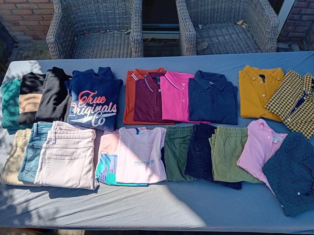Partij pakket 20 stuks heren kleding maat S XS jongen H&M, Kleding | Heren, Heren-kledingpakketten, Ophalen of Verzenden, Zo goed als nieuw