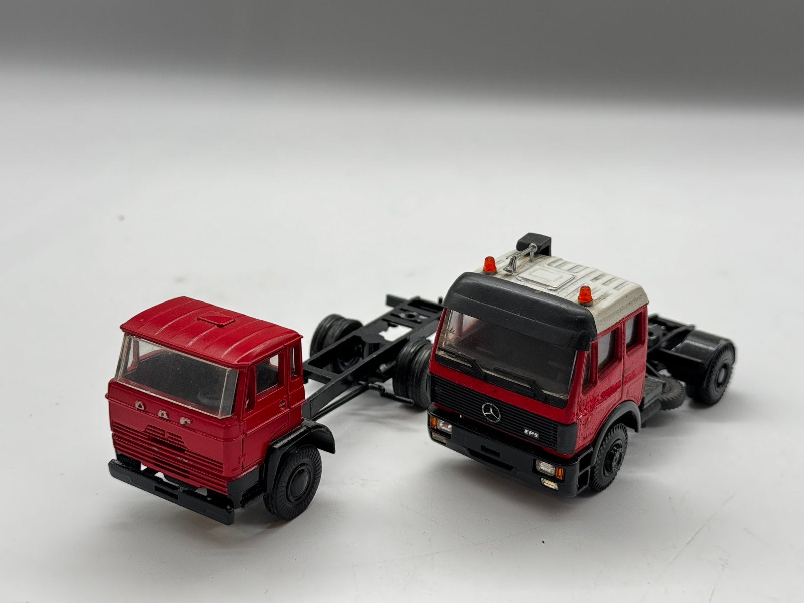 LION TOYS MERCEDES SK + DAF 1900 VERBOUW, Gebruikt, ., Ophalen of Verzenden, .