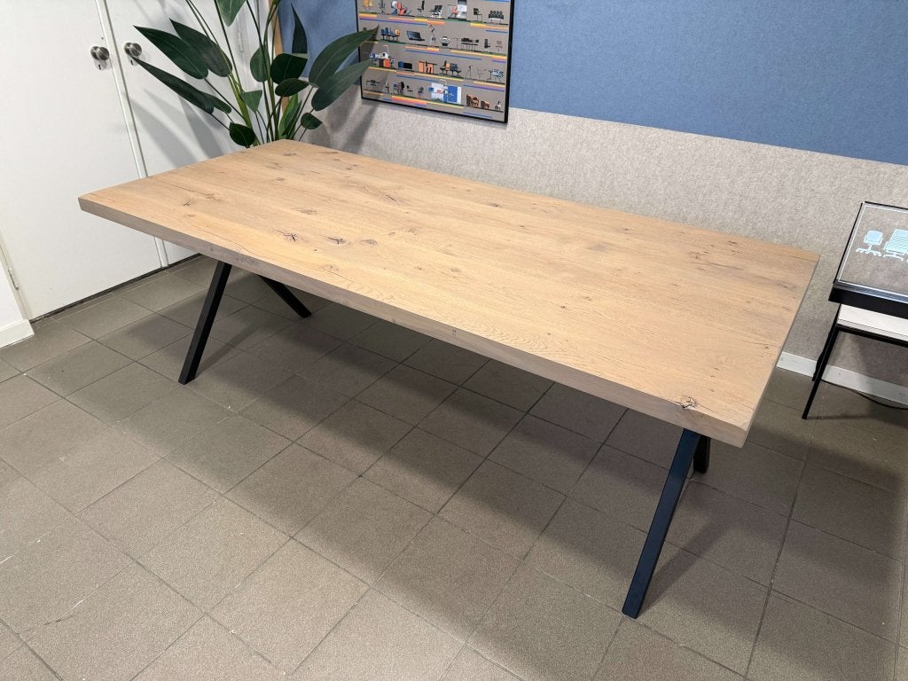 Table Du Sud | Eetkamertafel | Massief Eiken & Metaal | 1x, Huis en Inrichting, Table Du Sud, Table Du Sud, Zo goed als nieuw