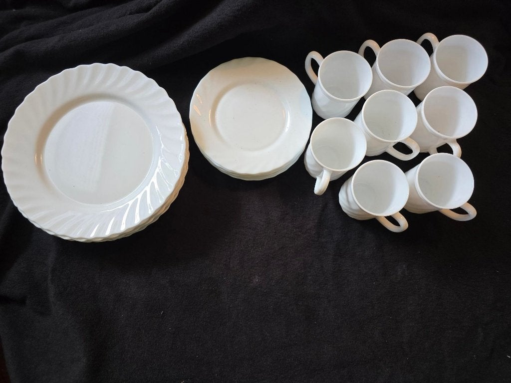 Serviesset Arcopal France, Antiek en Kunst, Antiek | Servies los, Ophalen of Verzenden