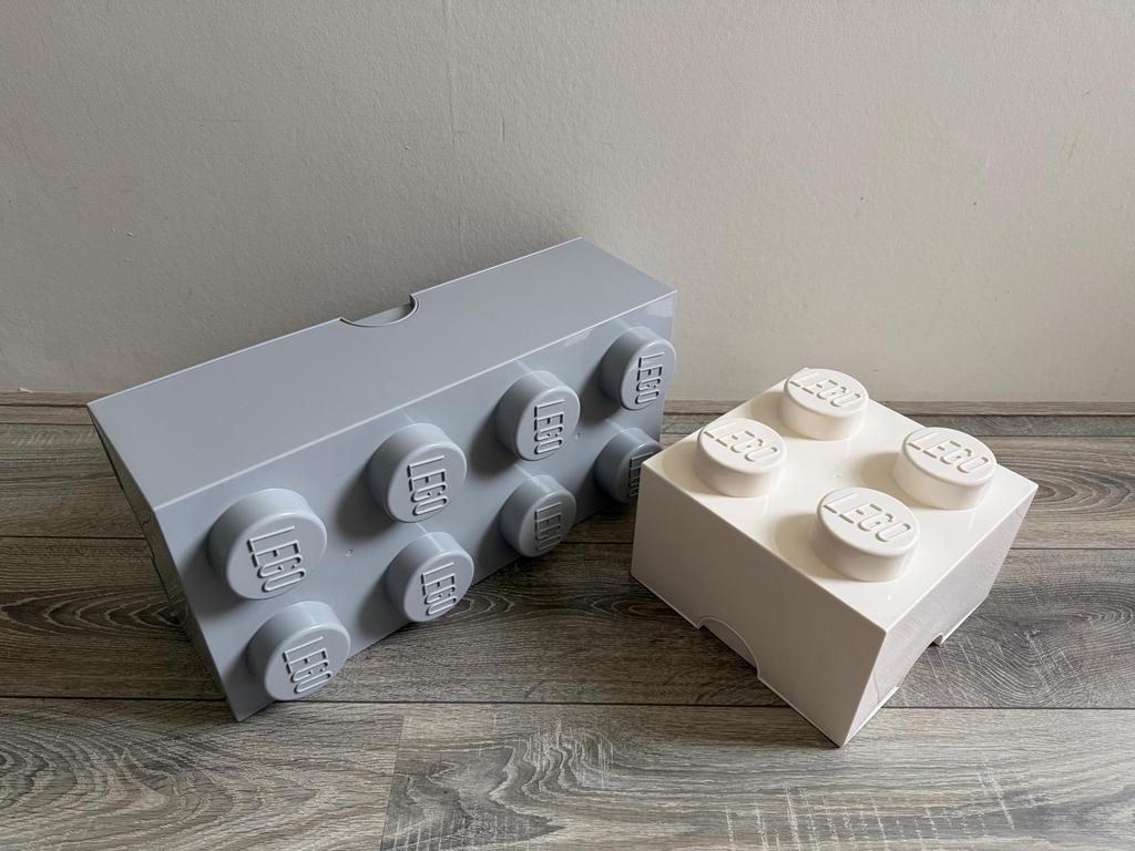 Lego opbergboxen: 8-noppen grijs & 4-noppen wit, Ophalen, Zo goed als nieuw, Minder dan 40 cm, Minder dan 35 cm