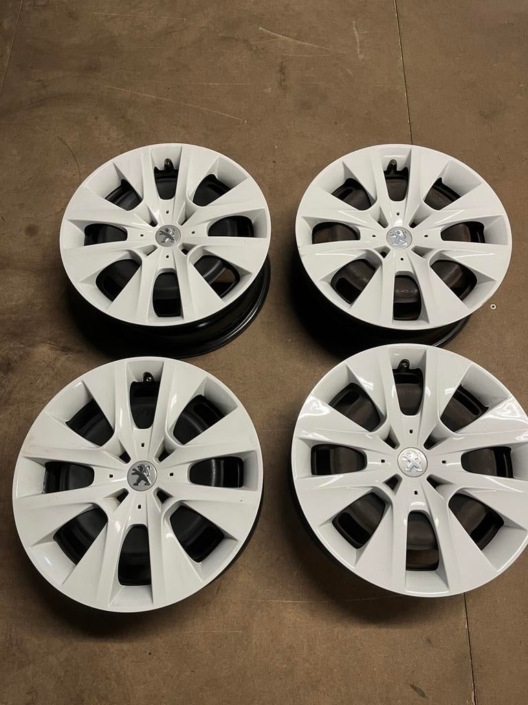 Orginele Peugeot 207 15 inch stalen velgen. .4x108., Ophalen, Overige, Gebruikt, 15 inch