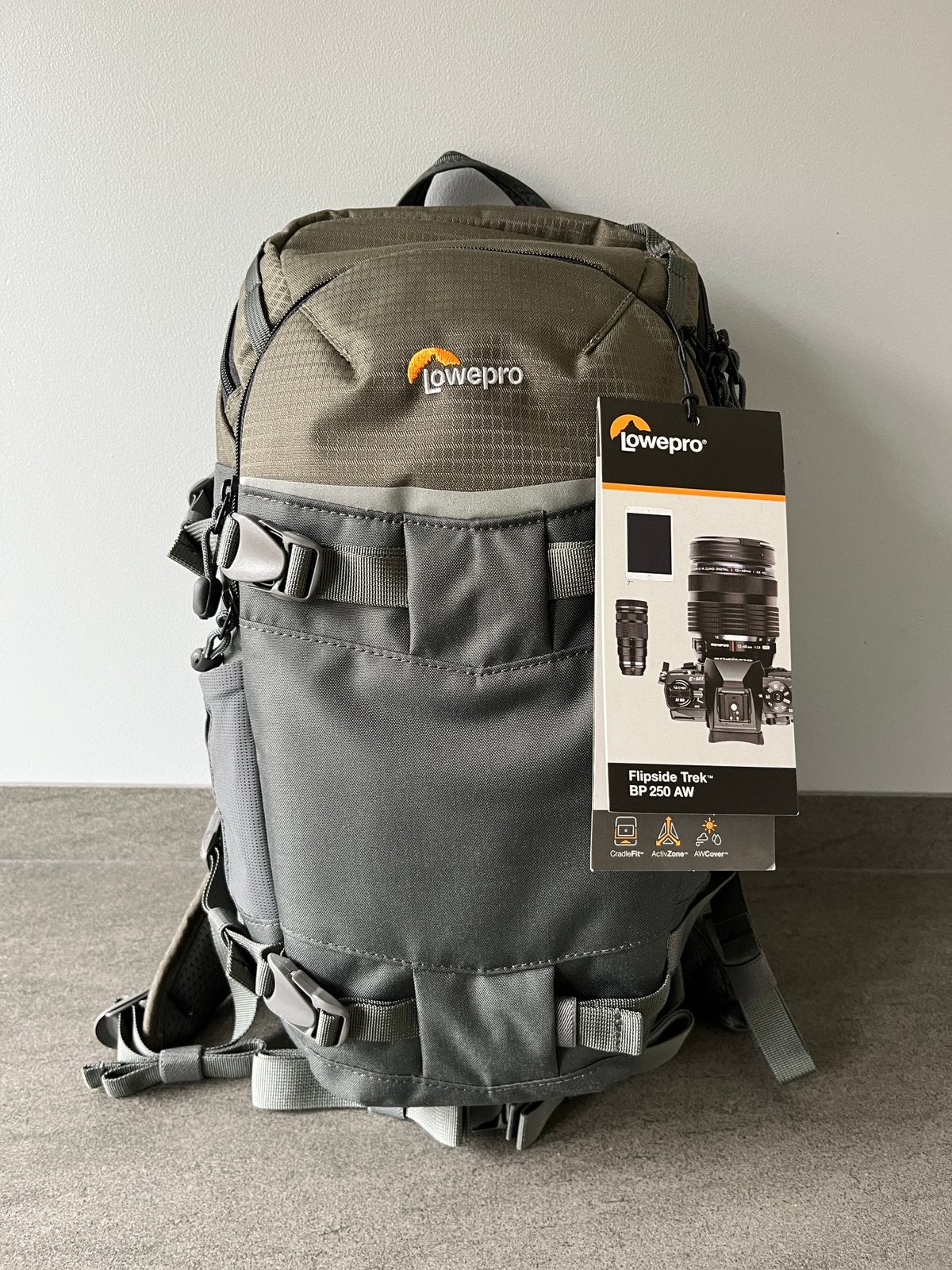 Lowepro Flipside Trek 250AW - NIEUW, Lowepro, Rugtas, Nieuw, Ophalen of Verzenden