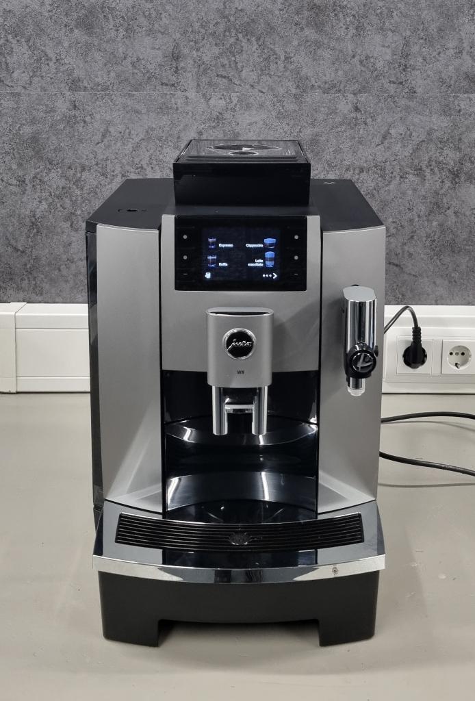 Jura W8 MET GARANTIE Lage tellerstand SLECHTS 723 KOPJES, Ophalen, Afneembaar waterreservoir, 10 kopjes of meer, Koffiemachine